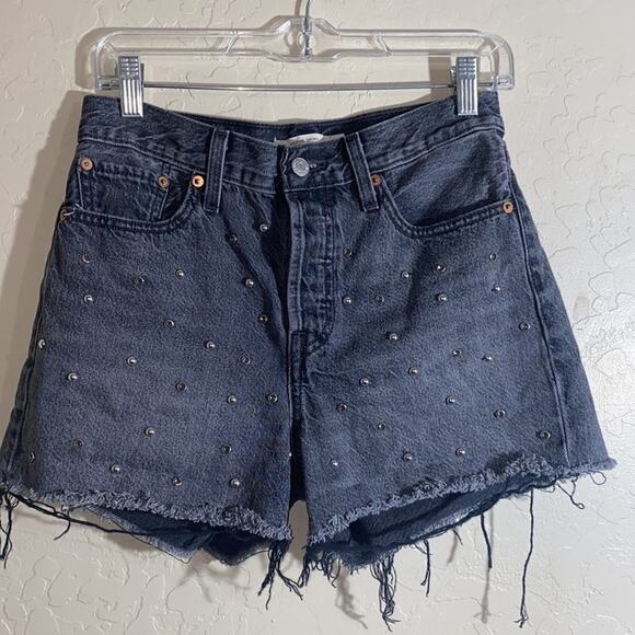 Levi’s wedgie short black with studs and stones - Picture 8 of 8